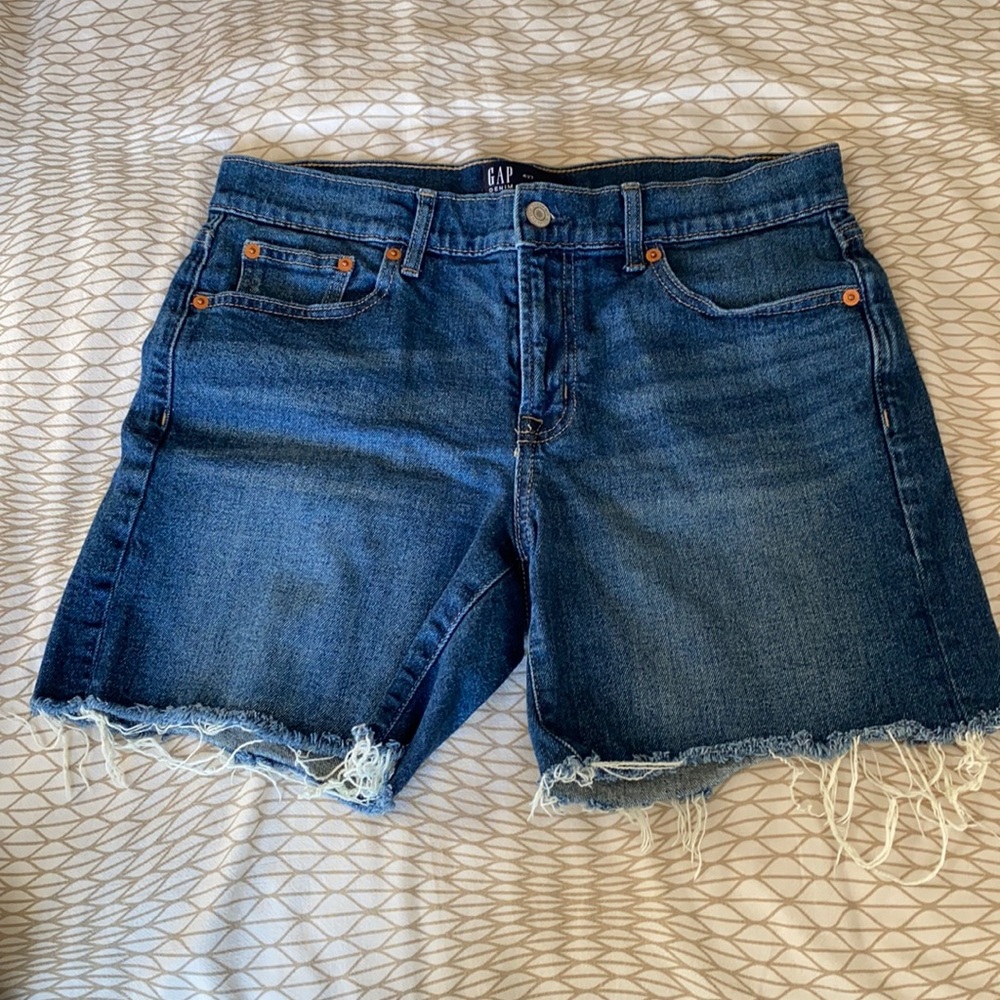 Woman’s Gap Shorts
